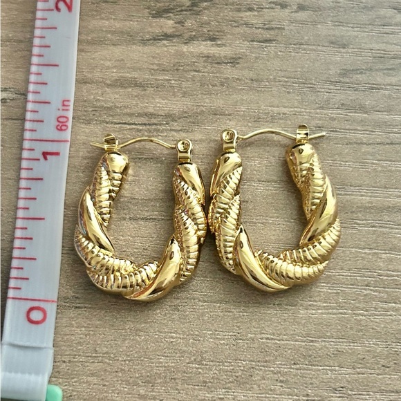 18K Gold Plated Twisted Hoop Earrings-New! - Picture 4 of 5